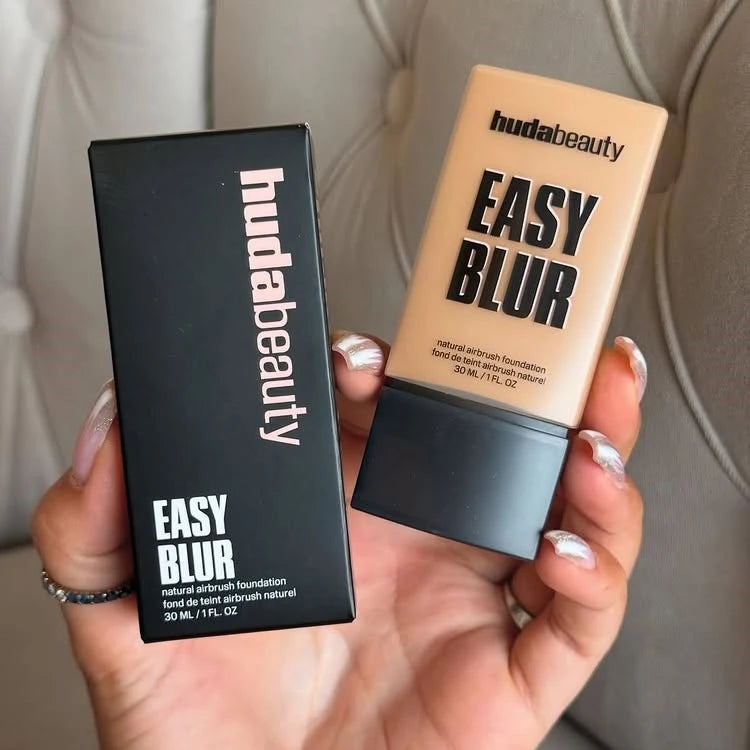 Huda Beauty Easy Blur Natural Airbrush Foundation with Niacinamide Easy Blur Silicone-Free Smoothing & Pore-Minimizing Primer